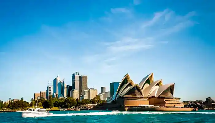 10 Amazing Reasons to Study in Australia in 2023